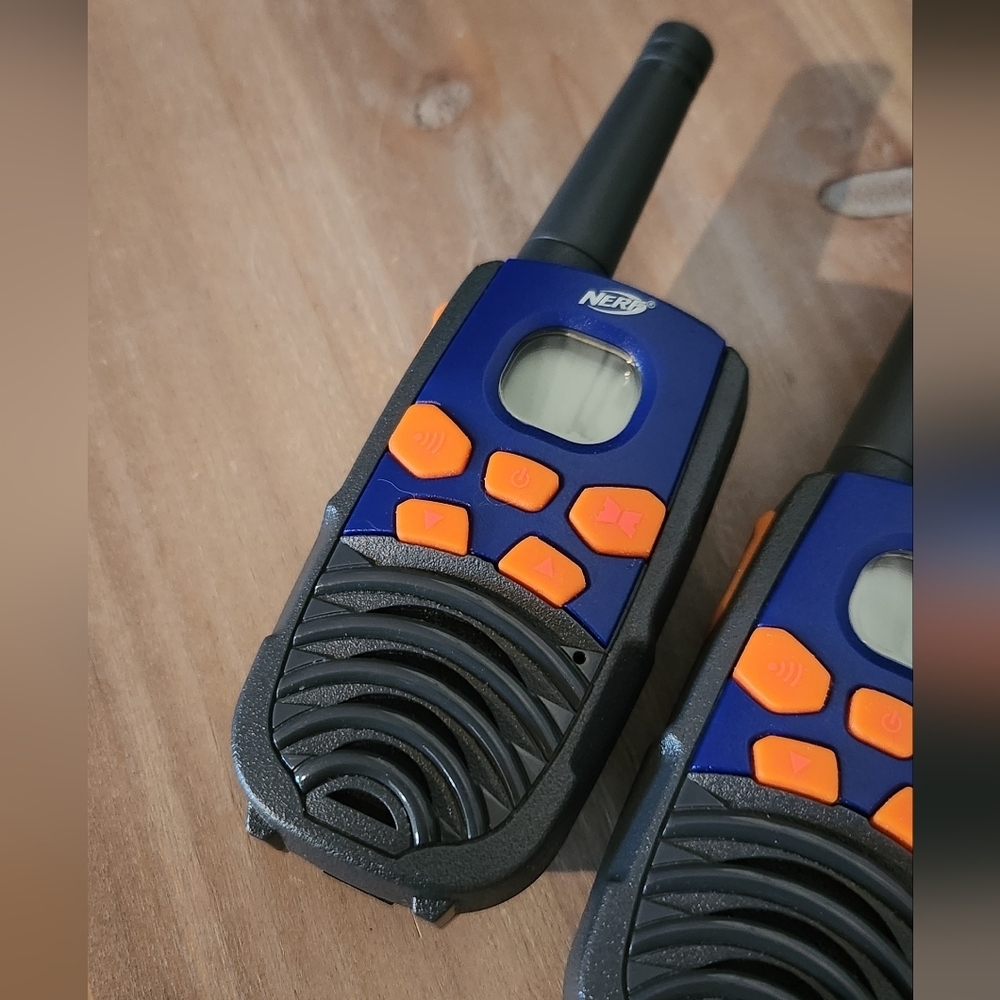 Vintage NERF FRS 10 MILE Blue and Orange Walkie Talkies, Preowned Good Condition - Picture 8 of 14